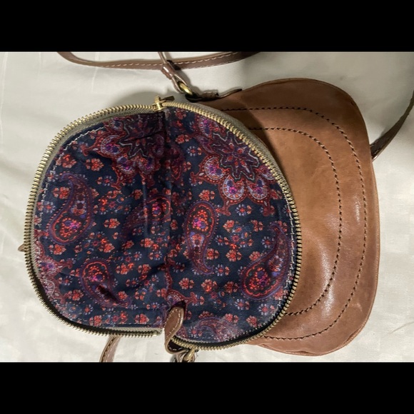 Marc Jacobs Brown Leather Petal to the Metal Crossbody Bag - Picture 5 of 9